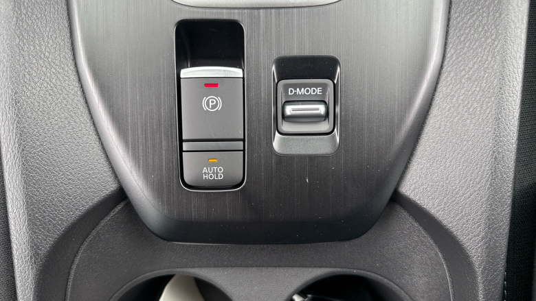 Nissan Qashqai 1.3 DiG-T MH Acenta Premium 5dr Petrol Hatchback